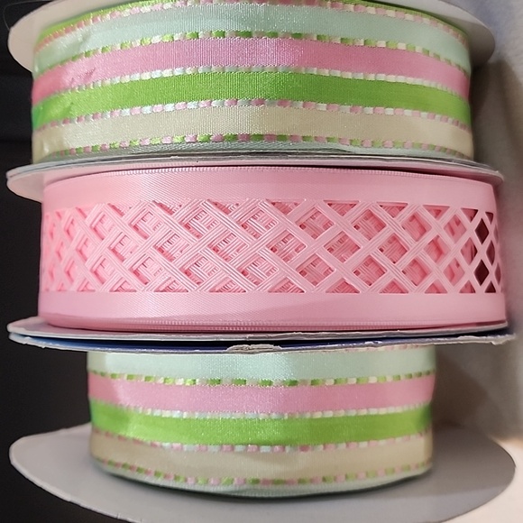 3 Rolls Kirkland Wire-edged Ribbon, 1-1/2" x 122 yards approx total - Picture 2 of 10